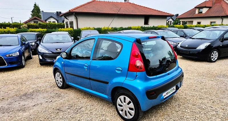 Peugeot 107 cena 9999 przebieg: 232000, rok produkcji 2008 z Mirosławiec małe 742